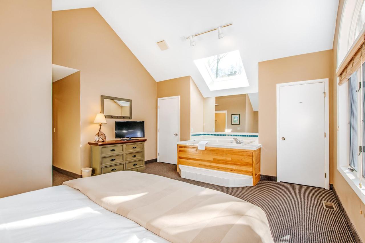 Wintergreen Condos Thompsonville Bagian luar foto